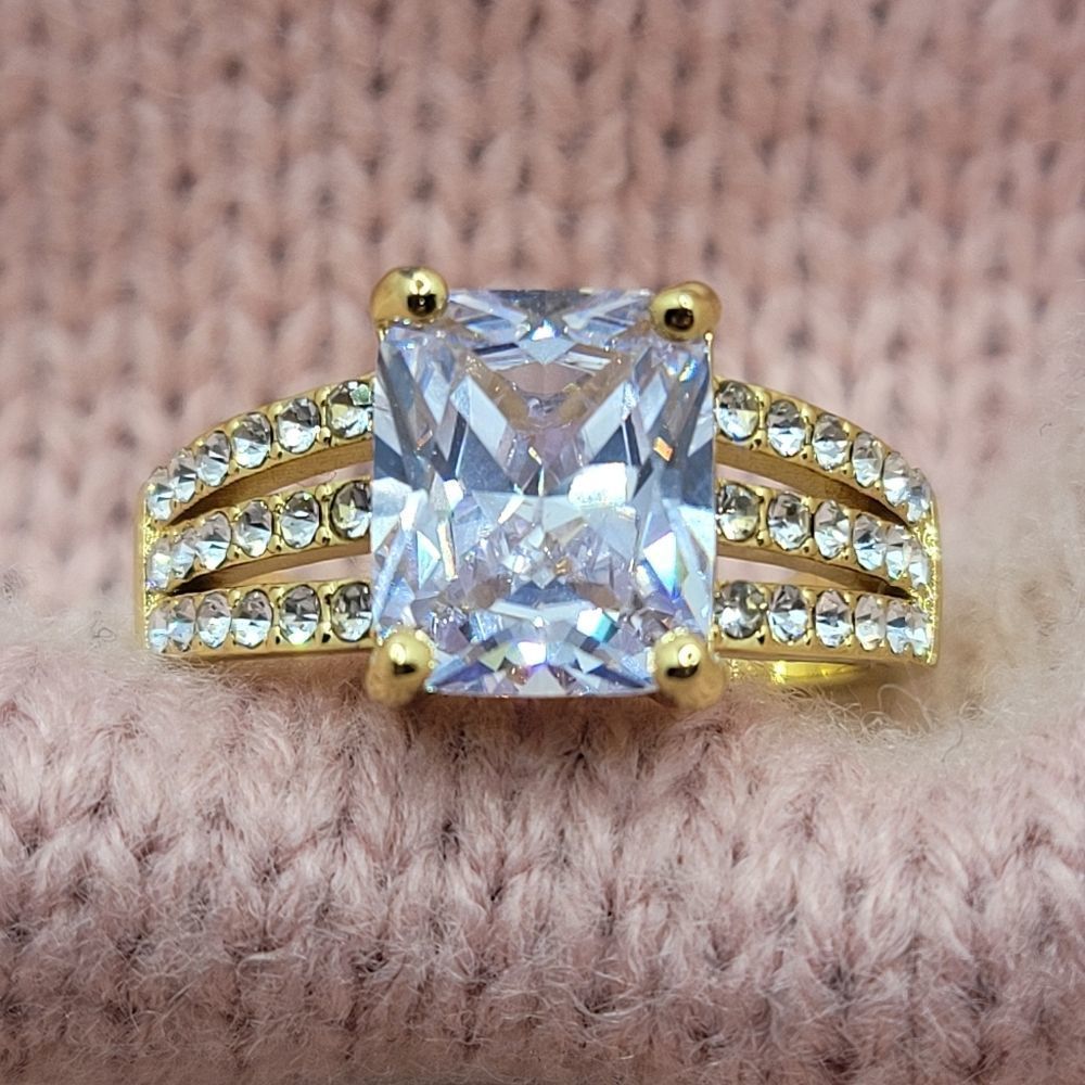 5/$21 ❤️ Gold Cz Triple Row Engagement Anniversary Ring